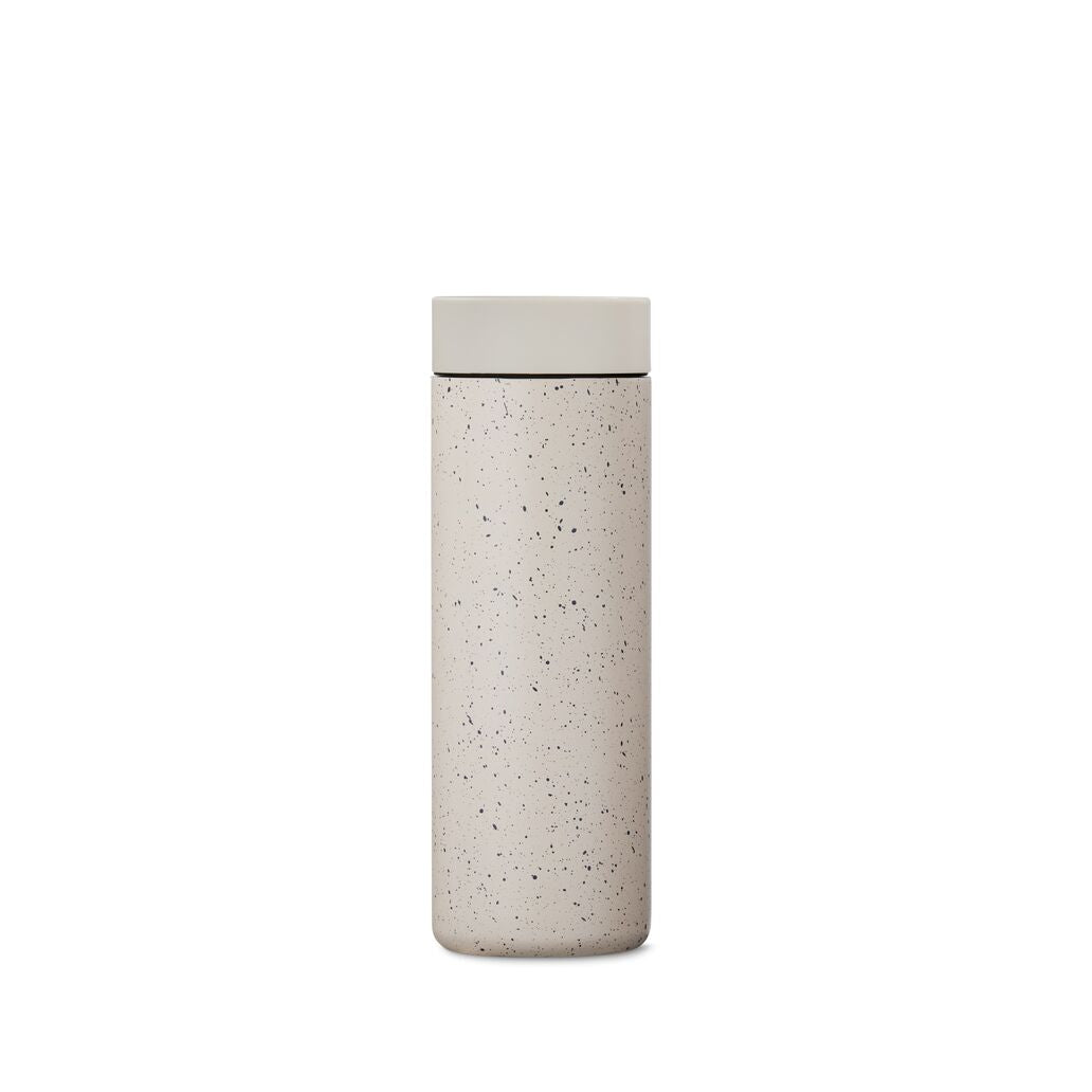 360-traveler-z9 WebPDP-16oz_360_Traveler_Desert_Tan_Speckle_Studio__TRV1SV16224_Back.jpg