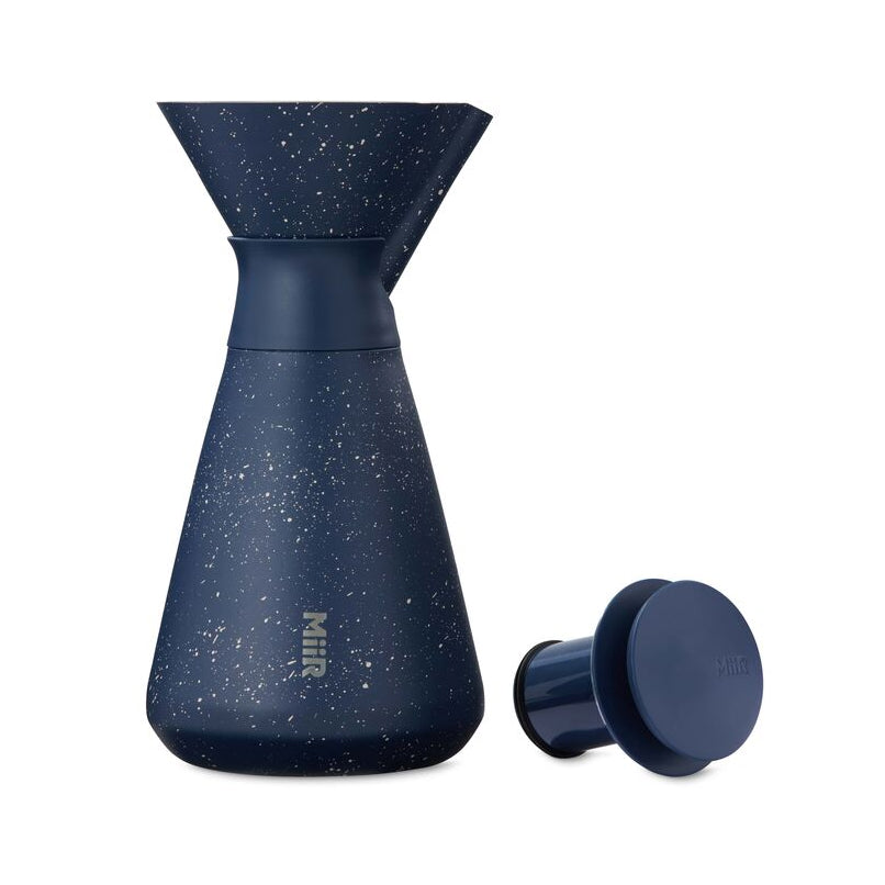 new-standard-carafe-p7 WebPDP-33oz_New_Standard_Carafe_Tidal_Blue_Speckle_Studio__CAR1SVOS225_Front_Lid_Staged.jpg