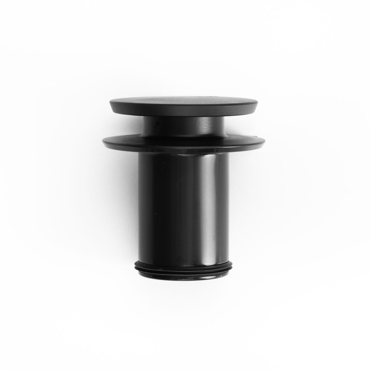 new-standard-carafe-p7 WebPDP-PolishedStainlessCarafe_33oz_SS_StudioX207182024_Lid__CAR1SVOS005.jpg