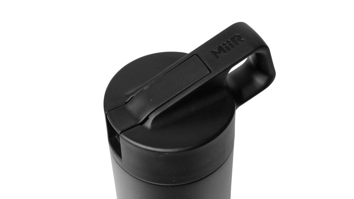 straw-bottle-x8 WebPDP-Straw_Lid_2_Black_Studio_0221_45deg_Closed__WMB1SL20002.jpg