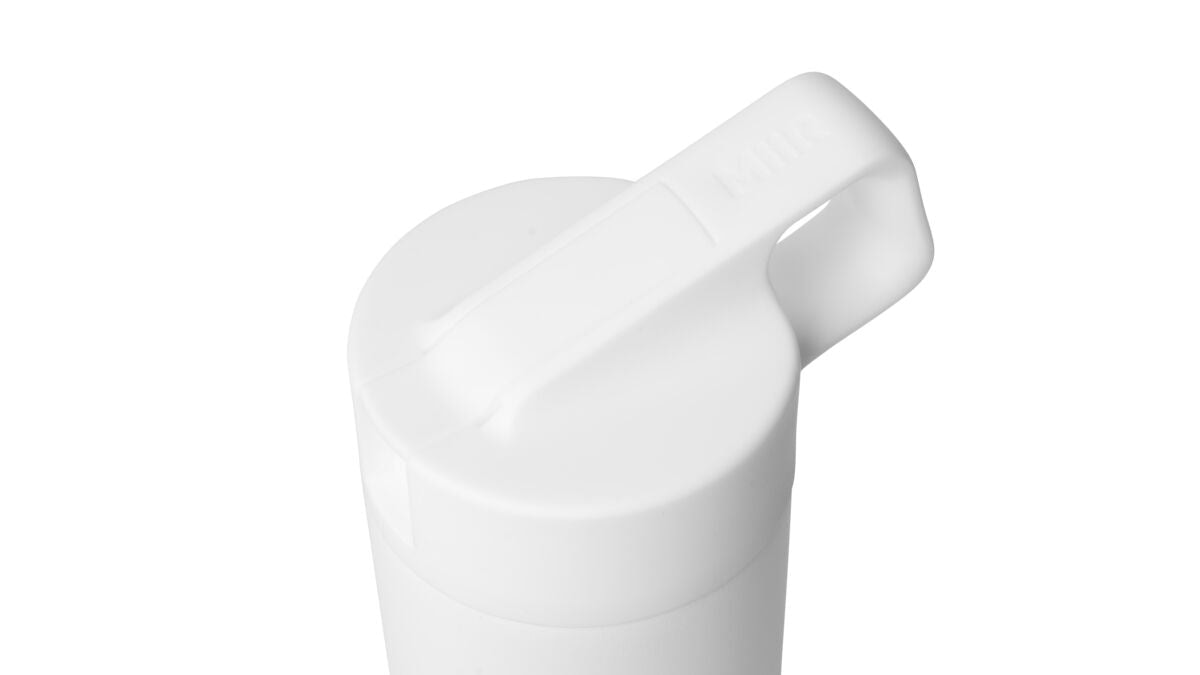 straw-bottle-x8 WebPDP-Straw_Lid_2_White_Studio_0221_45deg_Closed__WMB1SL20001.jpg